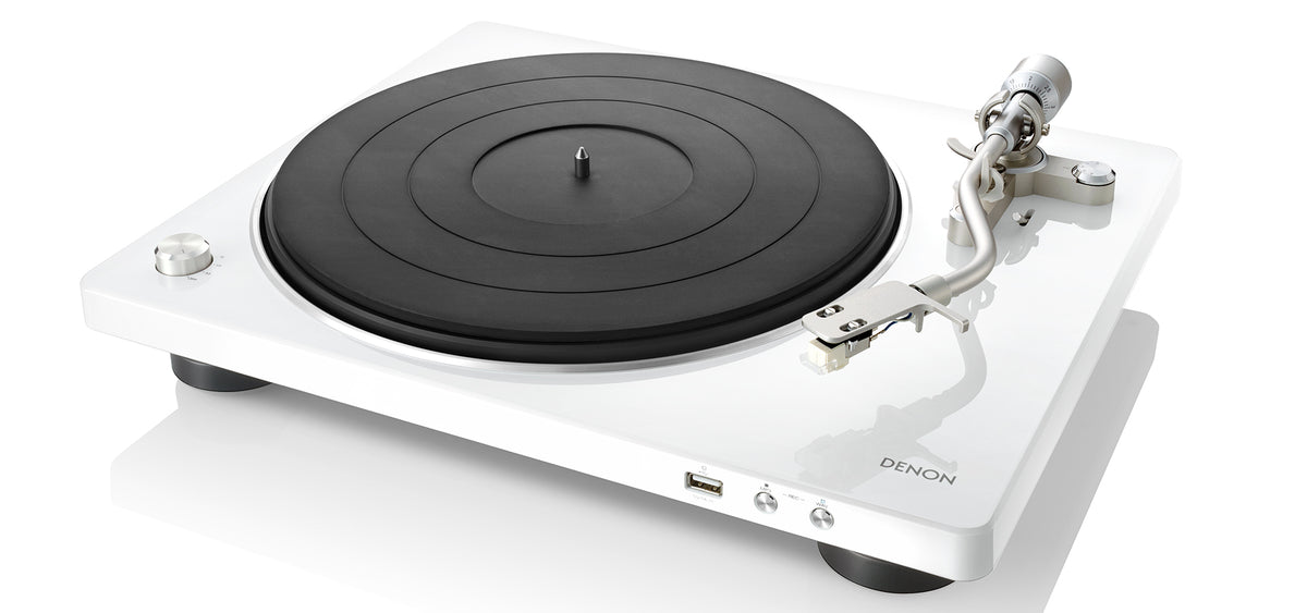 Denon DP-450USB Tocadiscos de tracción por correa Blanco